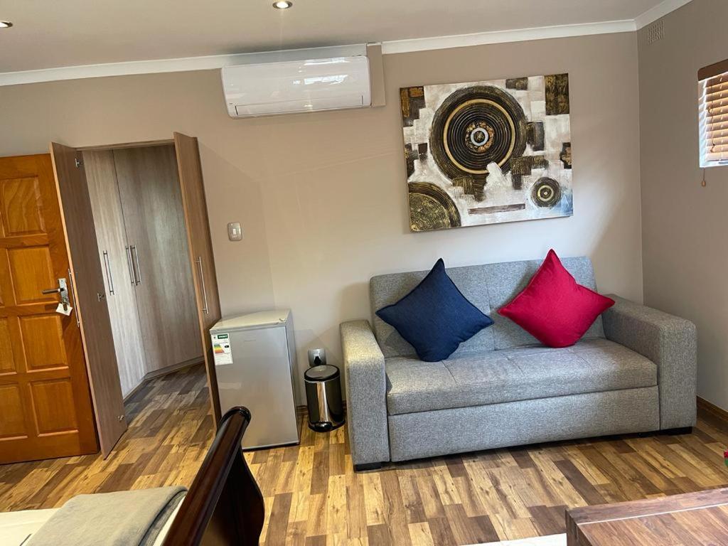 Thokomala Guest House Germiston Exterior foto