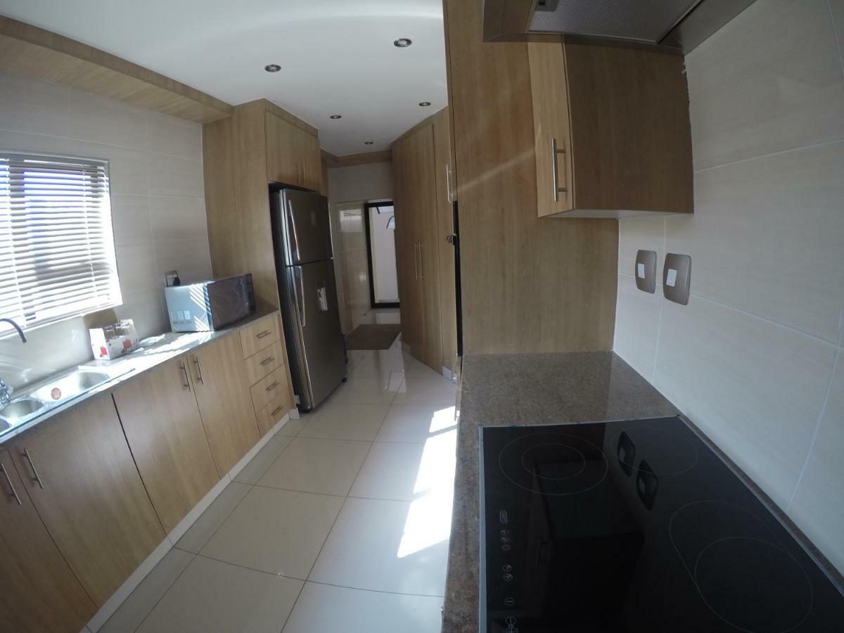 Thokomala Guest House Germiston Exterior foto